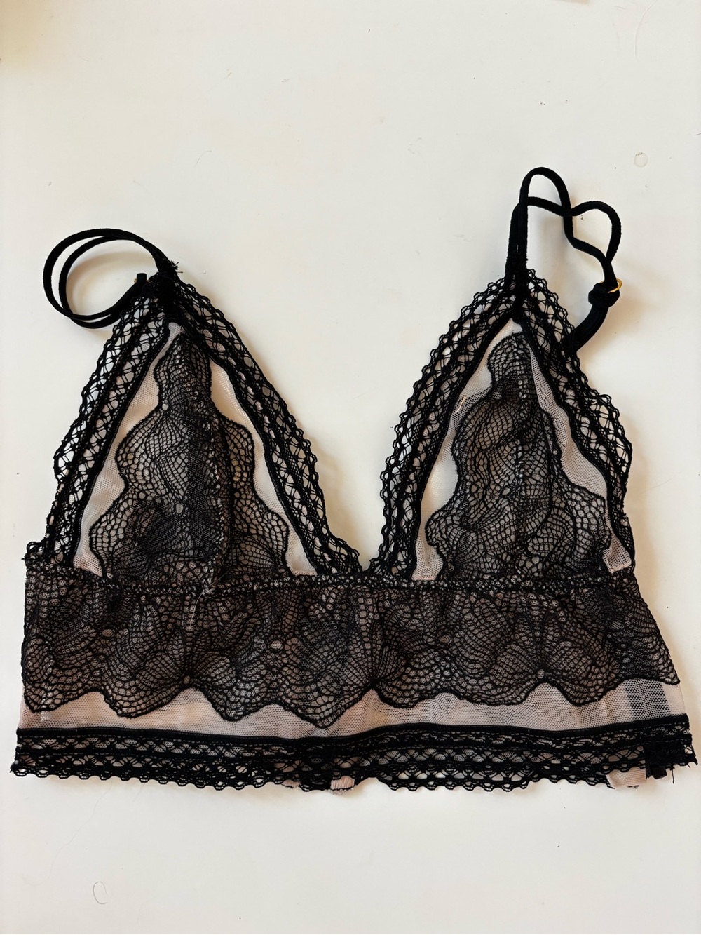 VICTORIA’S SECRET Very Sexy Black Lace Bralette with Nude Underlay SMALL